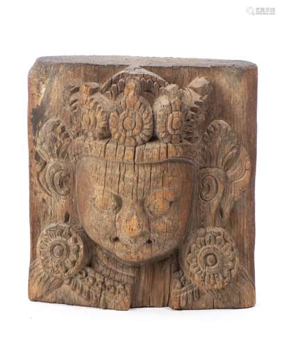 Tête de Mahakala en bois sculpté