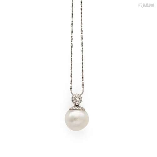 18kt white gold Australian pearl and diamonds pendant