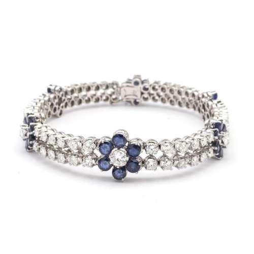 18kt white gold flowers bracelet with diamonds and sapphires
