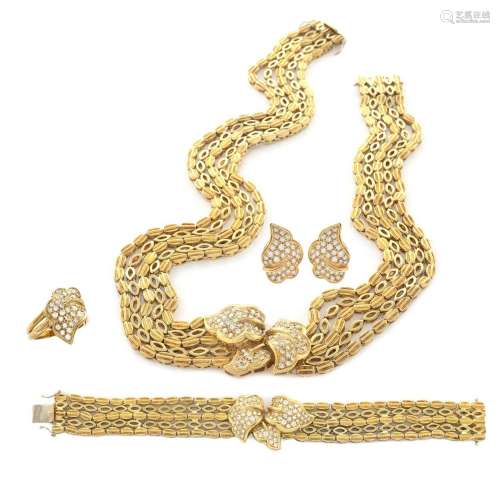 18kt yellow gold and diamonds leaf shaped parure