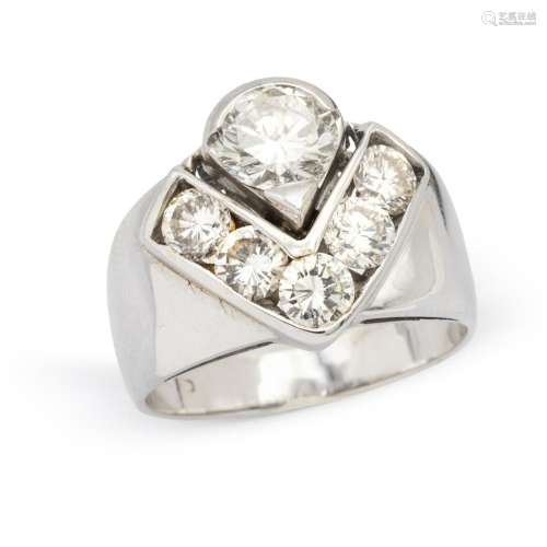 14kt white gold and 1,30 ct brilliant cut diamond ring