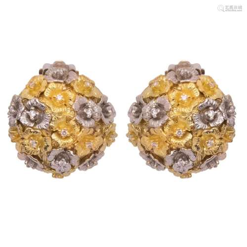 18kt two-color gold and diamonds Lobe flower earrings