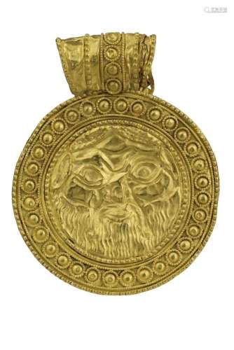 Italian gold pendant - 19th century