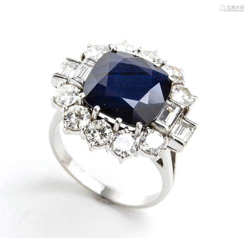 Blue sapphire diamond gold ring