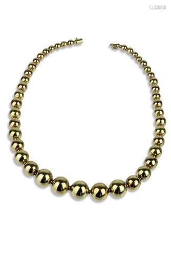 Necklace with yellow gold spheres