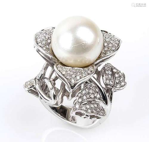 Gold, Australian pearl and diamonds ring