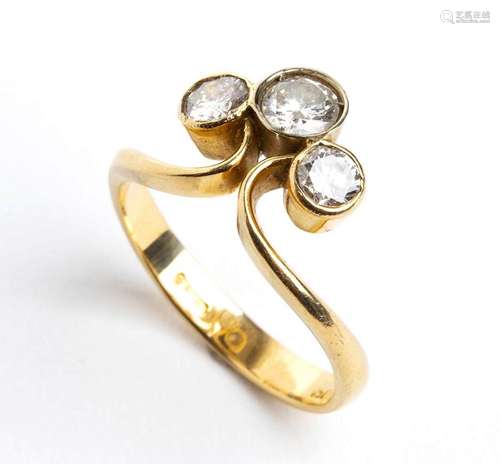 Diamond gold ring