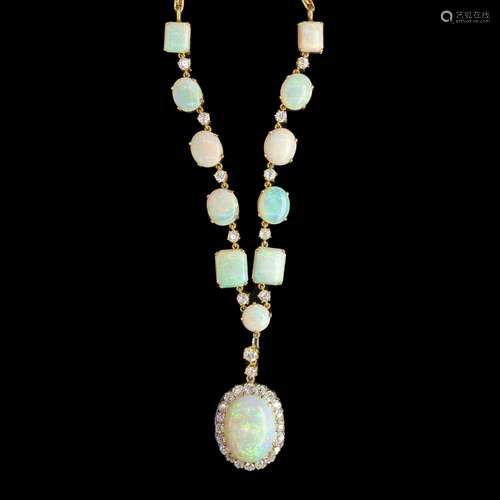 Prachtvolles Opal-/Brillantcollier.