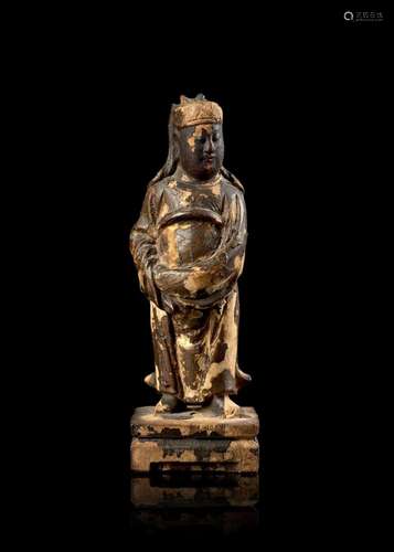 STATUETTE DE DIGNITAIRE EN BOIS LAQUÉ OR Chine, XVIIe siècle