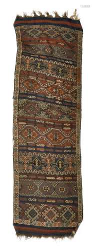 Kilim kurde, Caucase, 1ère moitié du XXe s., orné de bandes ...