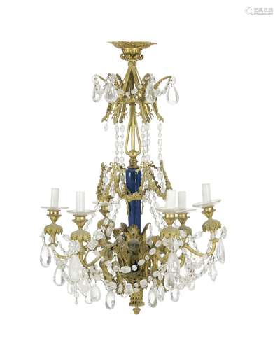 Lustre de style Louis XVI, XIXe s., en bronze doré et verre ...