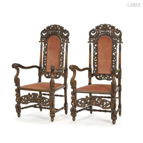 Paire de fauteuils, Tyrol, XIXe s., en bois naturel richemen...