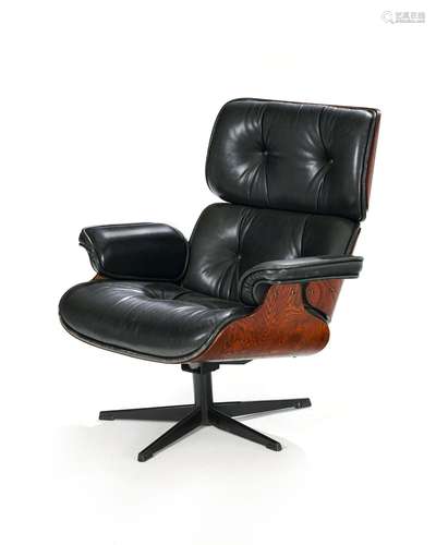 Fauteuil Lounge Chair d`après Charles (1907-1978) et Ray (19...