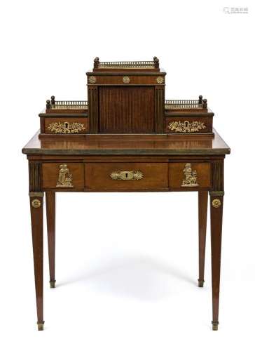 A ladies writing desk - Follower of David Roentgen (1743 Her...