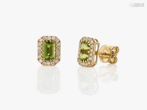 A pair of entourage-set stud earrings decorated with brillia...