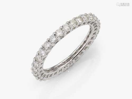 An eternity ring decorated with brilliant-cut diamonds - Bel...