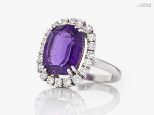 A ring with an amethyst and brilliant-cut diamonds - Germany...