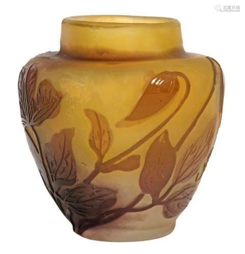 Emile GALLÉ (1846-1904)//R//Petit vase en verre dégagé à l’a...