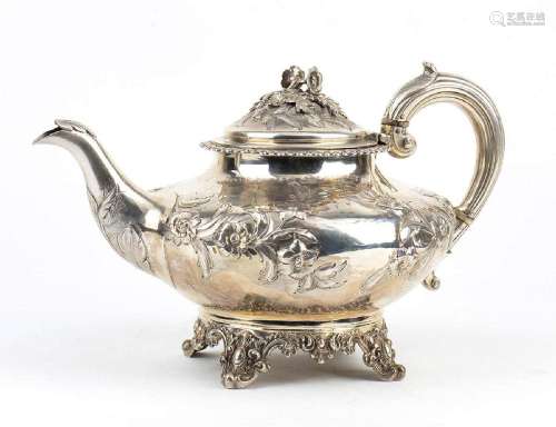 English Victorian sterling silver ttea pot - London 1839, ma...