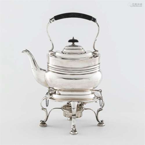 An Edward VII sterling silver kettle