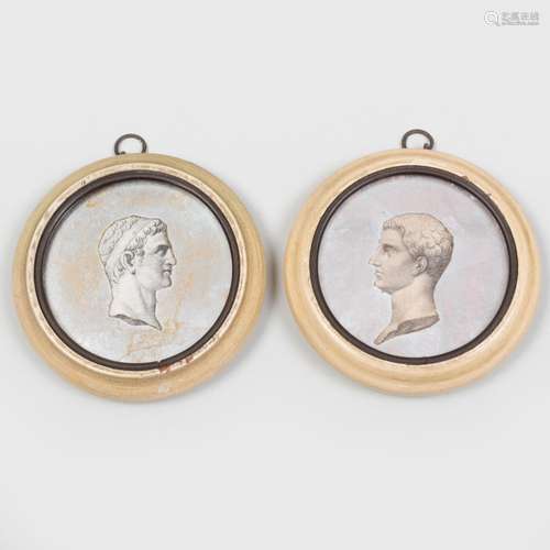 Pair of Églomisé Decoupage Busts Medallions in Giltwood Fram...