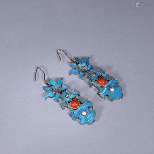 A pair of gilding silver tian-tsui flower earrings