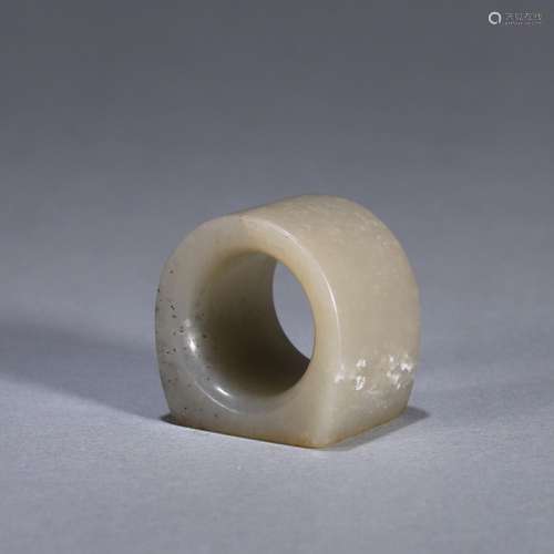 A jade thumb ring