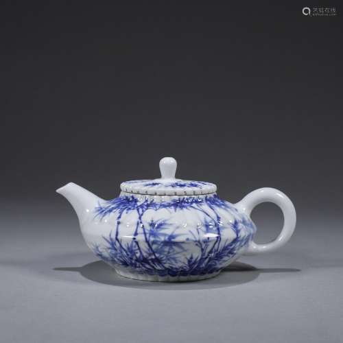 A blue and white bamboo porcelain pot