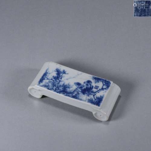 A blue and white bird patterned porcelain ink stand