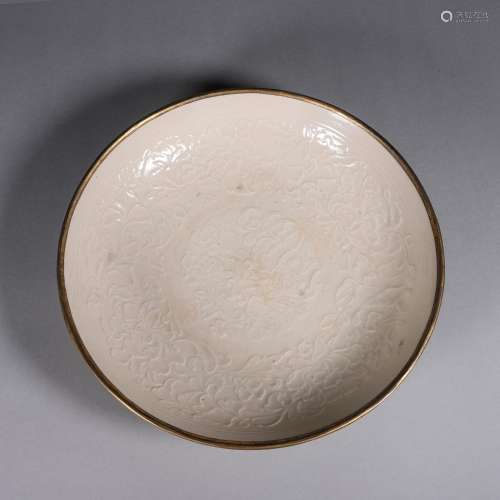 A Ding kiln flower porcelain plate