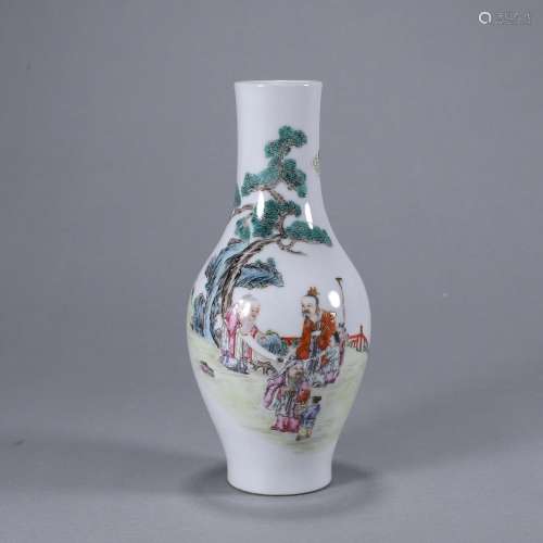 A famille rose figure porcelain olive shaped vase