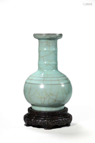 Guan-type string pattern vase 