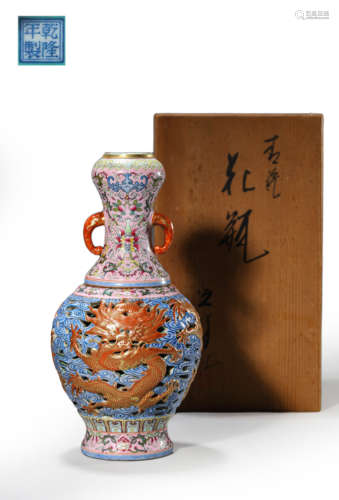 Famille rose gold-decoration iron-red rotated vase, qianlong...