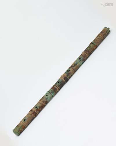 A bronze music instrument, chi Han dynasty