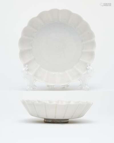 A jiexiu-ware ding-type white-glazed lobed dish Jin dynasty ...