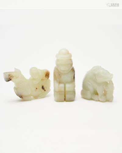 Three archaistic jade carvings 19th/ 20th century (3)