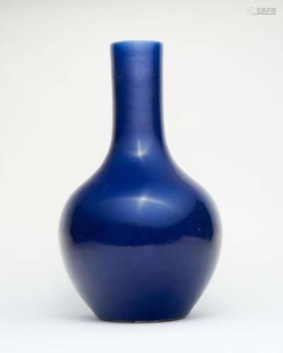 A blue-glazed vase 19th century