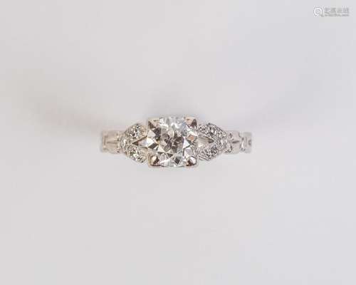 A lady's diamond ring in platinum,