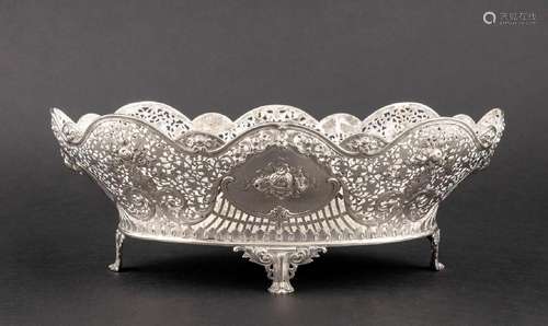 A fine German 800 standard silver bread basket, 5 1/2 x 10 1...