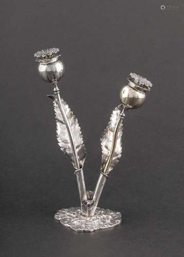 A Buccellati decorative double poppy seed and leaf. 8 in. (2...