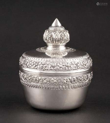 A Thai 900 standard silver bowl and cover, 5 3/4 in. (14.61 ...