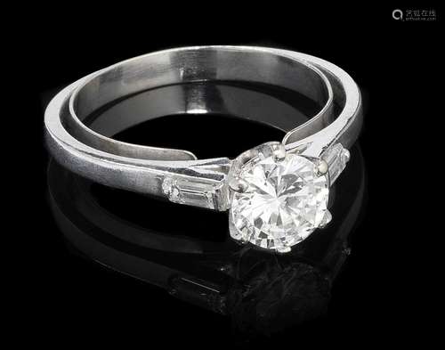 Bague solitaire sertie d'un diamant taille brillant (1,00 ct...