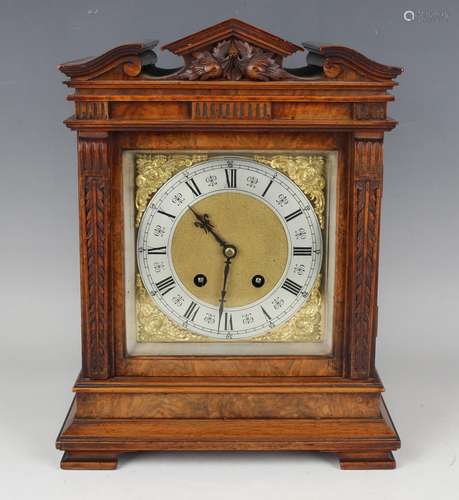 A late 19th century walnut mantel clock with Lenzkirch eight...