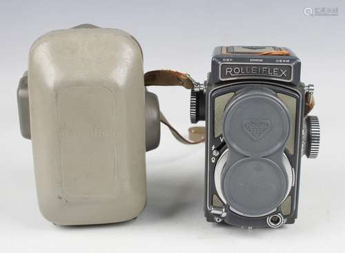 A Franke & Heidecke Rolleiflex baby grey twin lens refle...