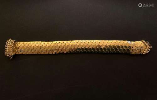 Bracelet ceinture en or jaune 18k (750 millièmes) formé d`un...