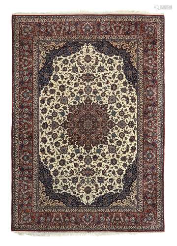 Tapis Ispahan, Iran, 2ème quart du XXe s., à médaillon centr...