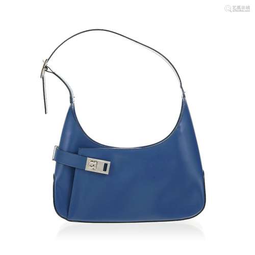 Salvatore Ferragamo, petit sac Gancini en cuir lisse bleu az...