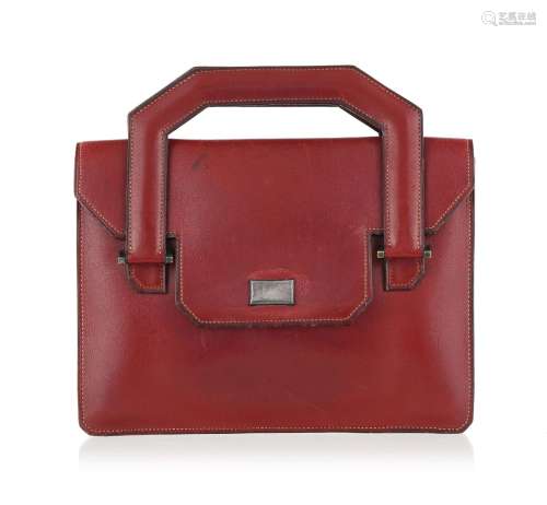 Hermès, sac à main enveloppe vintage en cuir box rouge, piqu...