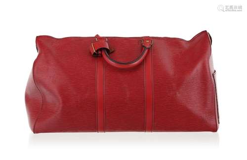 Louis Vuitton, sac Keepall 50 en cuir épi rouge, étiquette l...