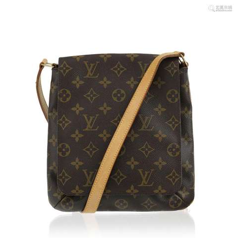 Louis Vuitton, sac Musette à rabat en toile enduite Monogram...